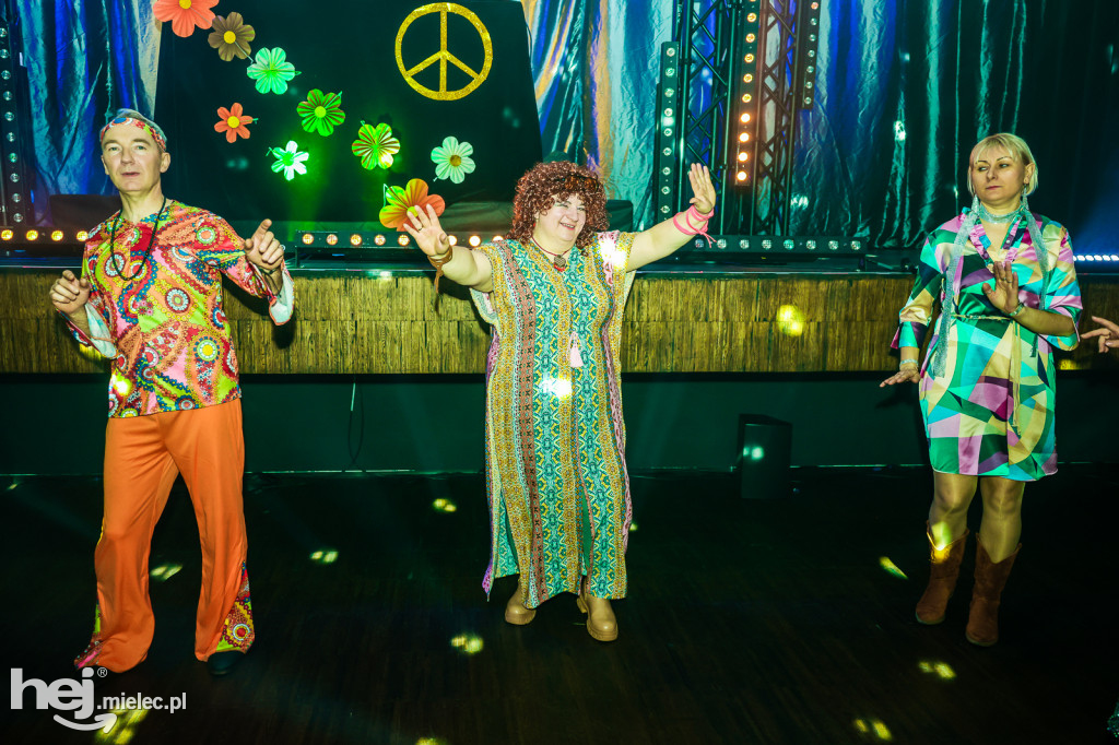 IMPREZA TANECZNA W STYLU LAT 70-TYCH w Domu Kultury w Przecławiu