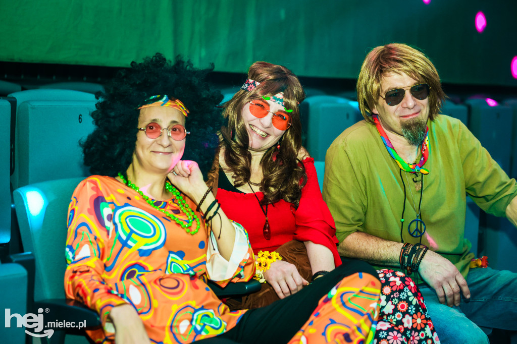 IMPREZA TANECZNA W STYLU LAT 70-TYCH w Domu Kultury w Przecławiu