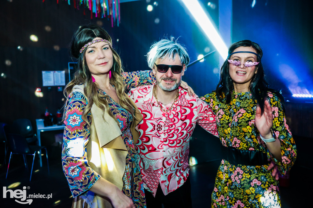 IMPREZA TANECZNA W STYLU LAT 70-TYCH w Domu Kultury w Przecławiu