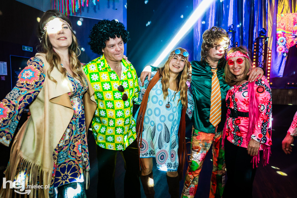 IMPREZA TANECZNA W STYLU LAT 70-TYCH w Domu Kultury w Przecławiu