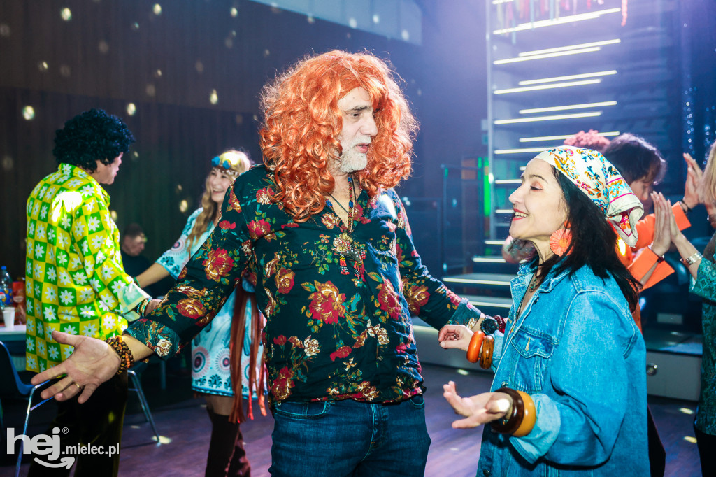 IMPREZA TANECZNA W STYLU LAT 70-TYCH w Domu Kultury w Przecławiu