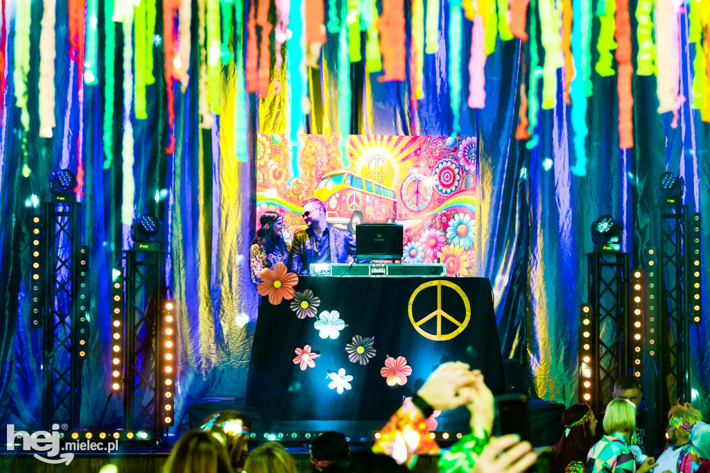 IMPREZA TANECZNA W STYLU LAT 70-TYCH w Domu Kultury w Przecławiu