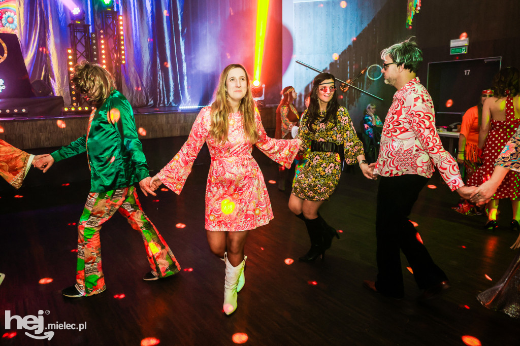 IMPREZA TANECZNA W STYLU LAT 70-TYCH w Domu Kultury w Przecławiu