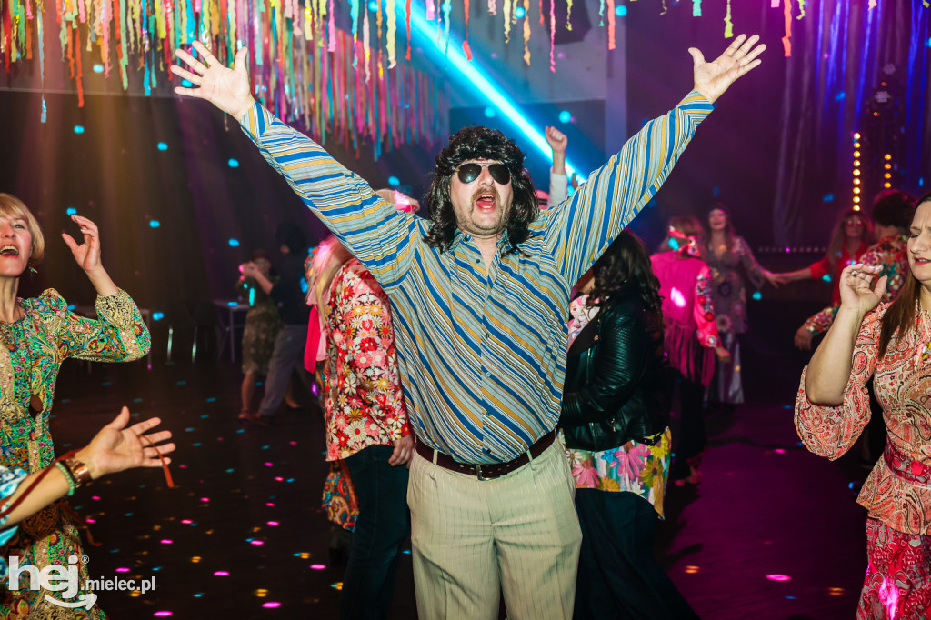 IMPREZA TANECZNA W STYLU LAT 70-TYCH w Domu Kultury w Przecławiu