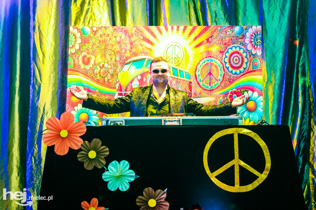 IMPREZA TANECZNA W STYLU LAT 70-TYCH w Domu Kultury w Przecławiu