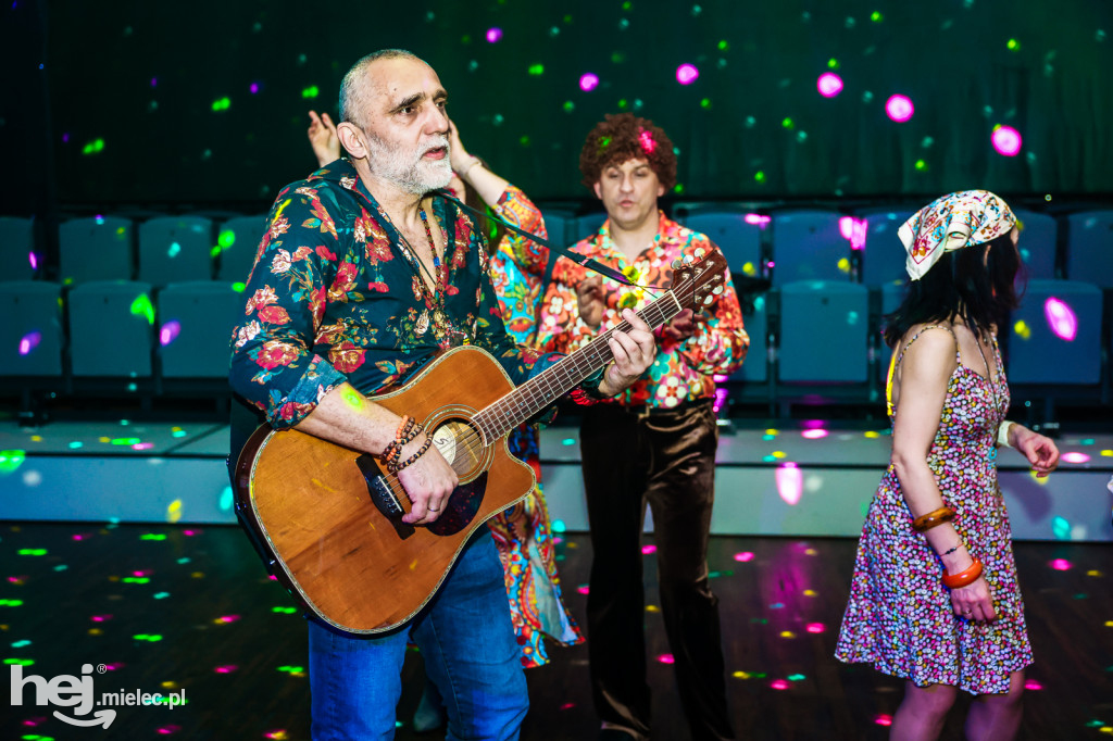 IMPREZA TANECZNA W STYLU LAT 70-TYCH w Domu Kultury w Przecławiu