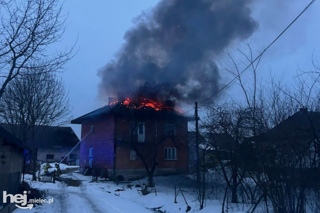 Pożar domu w Łączkach Brzeskich