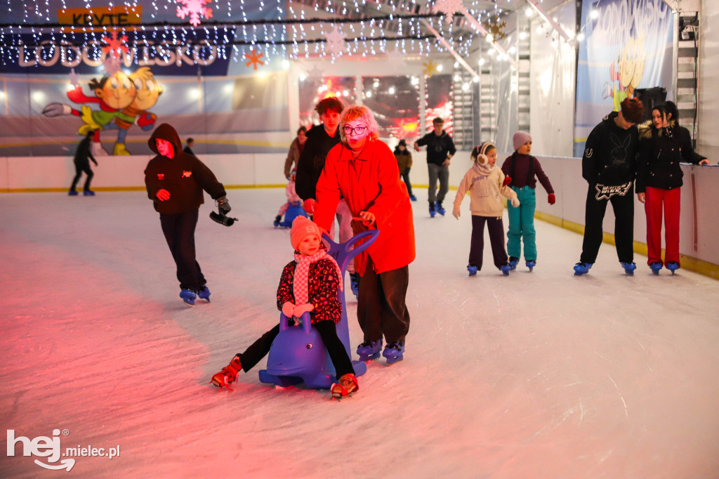 Dyskoteka na lodzie w Mielcu