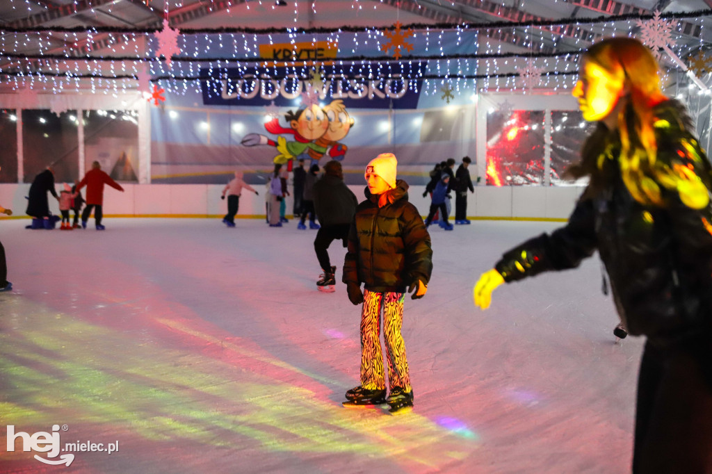 Dyskoteka na lodzie w Mielcu