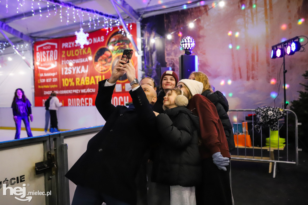 Dyskoteka na lodzie w Mielcu