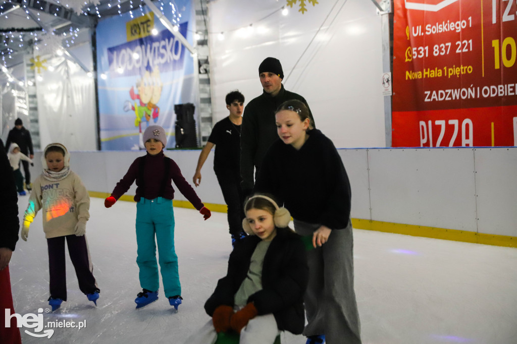 Dyskoteka na lodzie w Mielcu