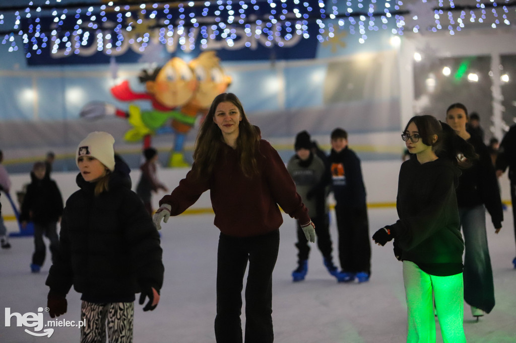 Dyskoteka na lodzie w Mielcu