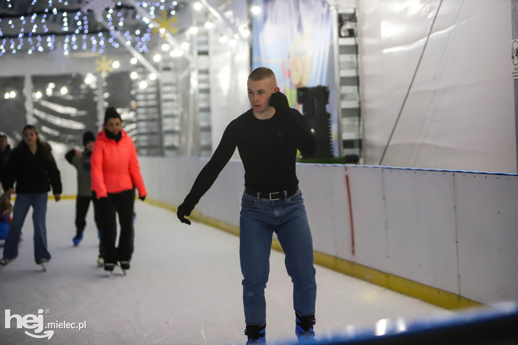 Dyskoteka na lodzie w Mielcu