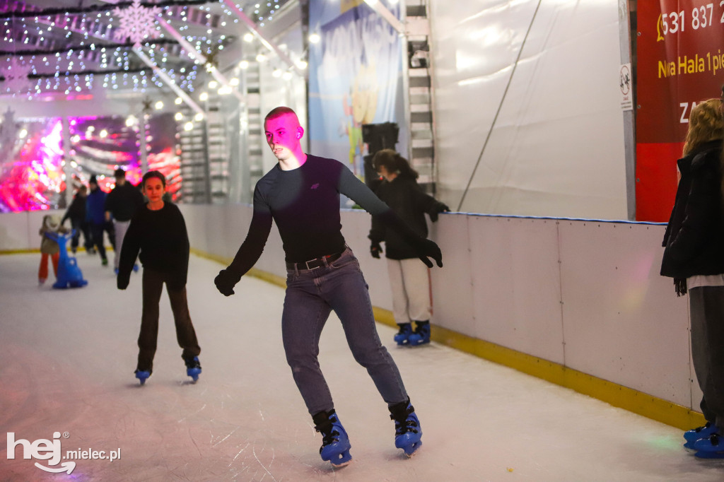 Dyskoteka na lodzie w Mielcu