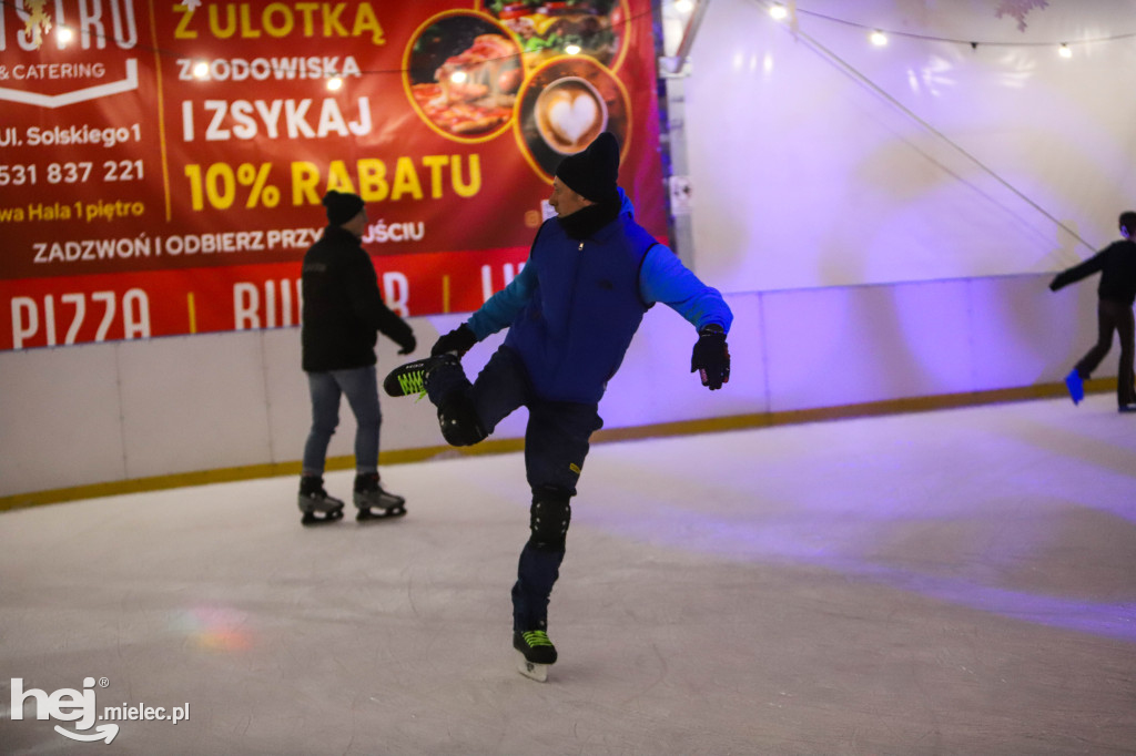 Dyskoteka na lodzie w Mielcu