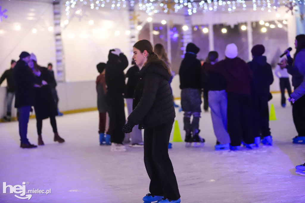 Dyskoteka na lodzie w Mielcu