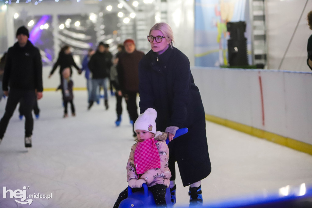 Dyskoteka na lodzie w Mielcu