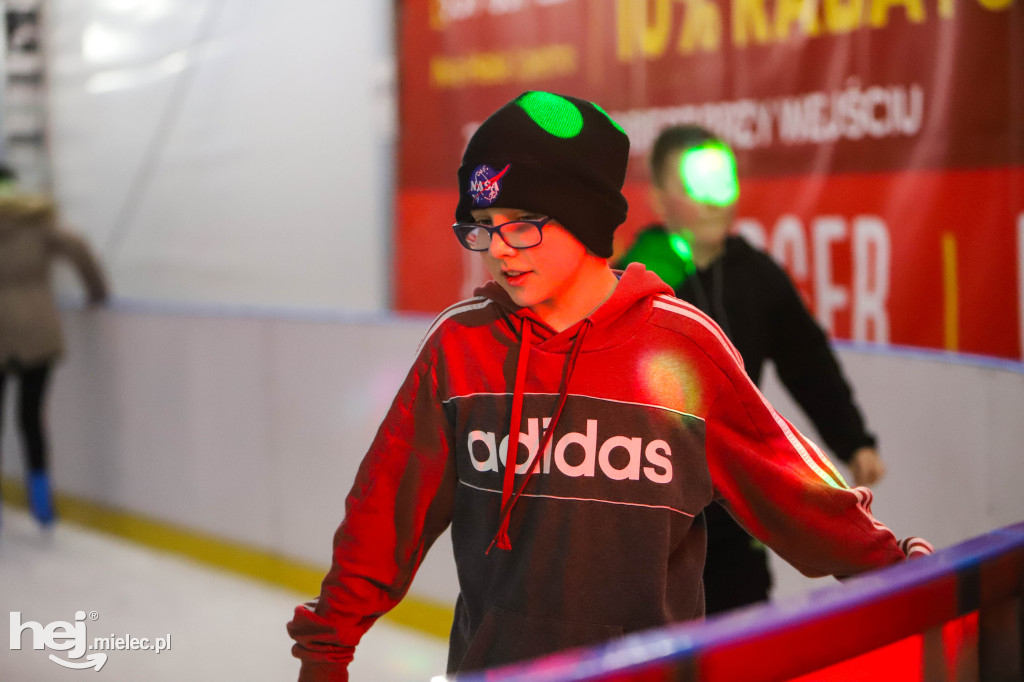 Dyskoteka na lodzie w Mielcu