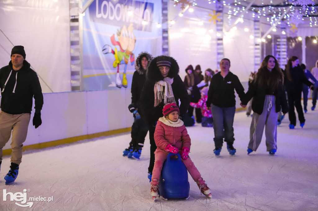 Dyskoteka na lodzie w Mielcu