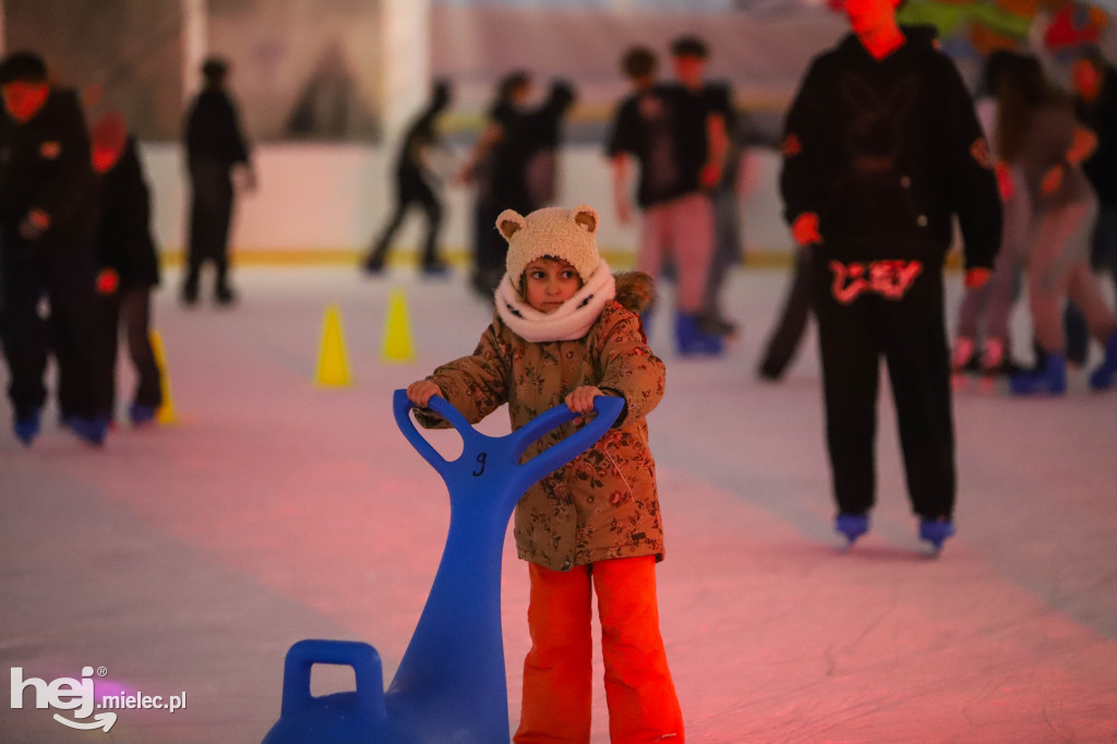 Dyskoteka na lodzie w Mielcu