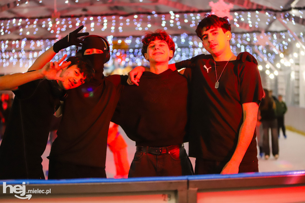 Dyskoteka na lodzie w Mielcu