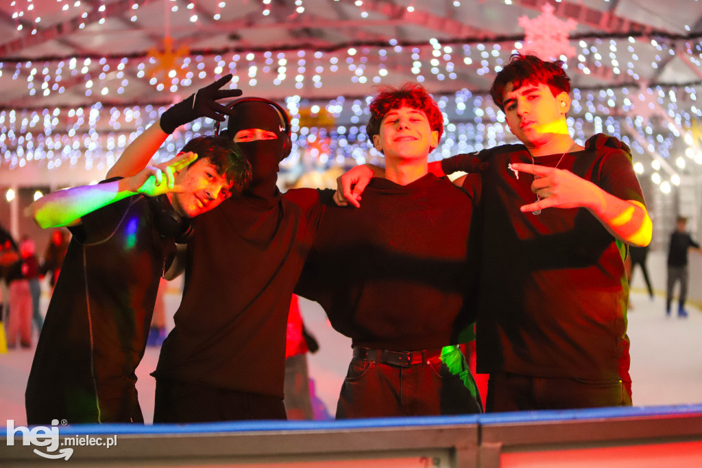 Dyskoteka na lodzie w Mielcu