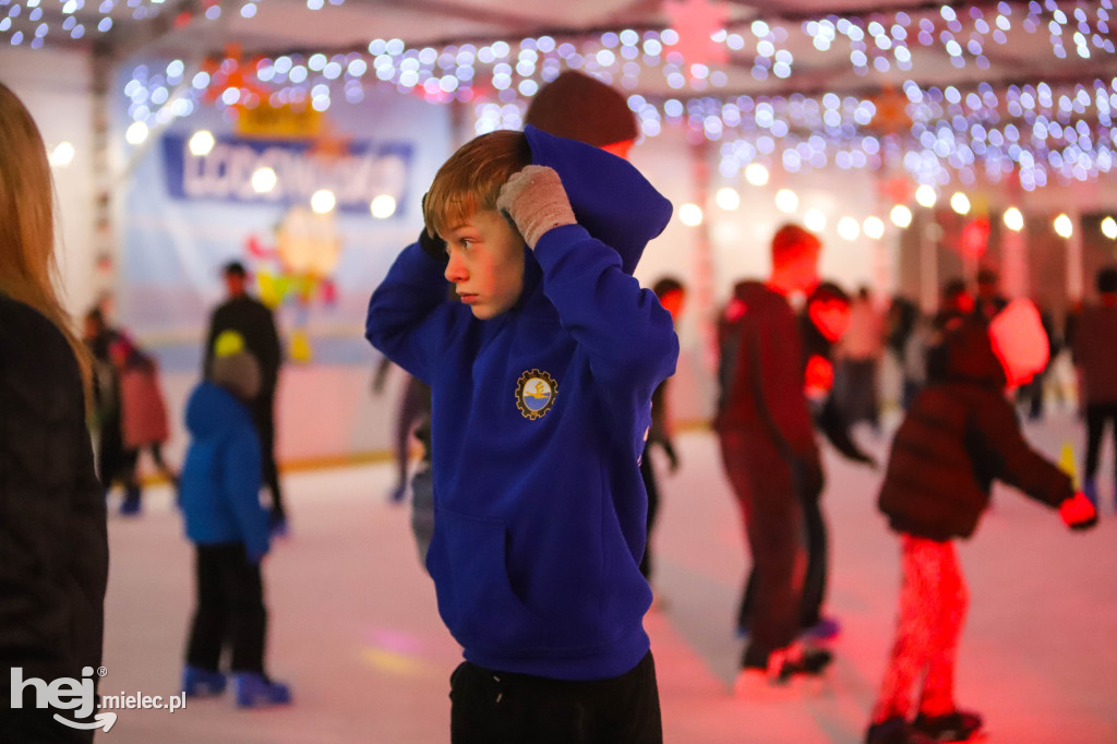 Dyskoteka na lodzie w Mielcu