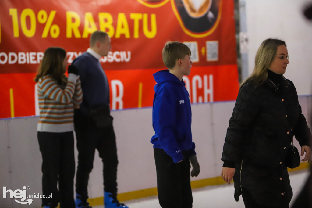 Dyskoteka na lodzie w Mielcu