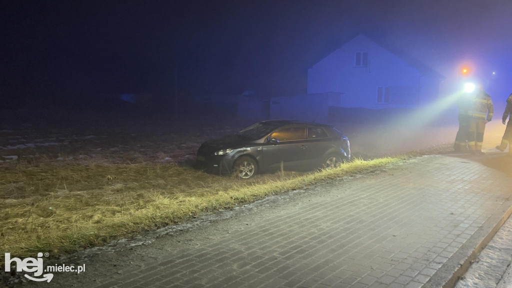 Dachowanie osobówki w Mościskach