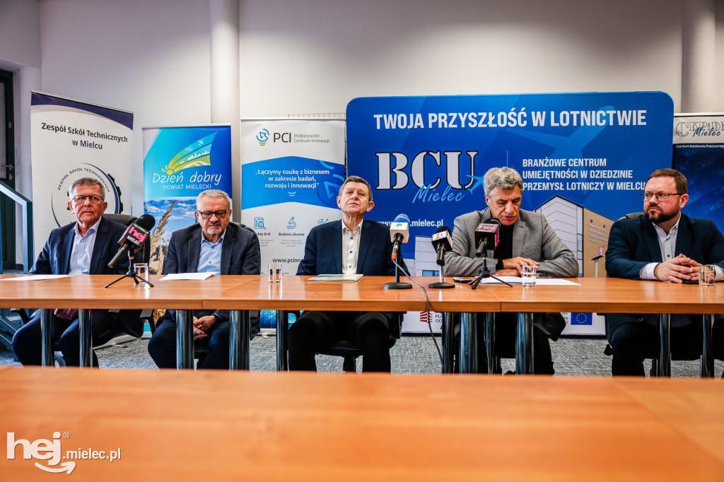 HACKCARPATHIA - ELIMINACJE POWIATOWE W MIELCU: konferencja prasowa