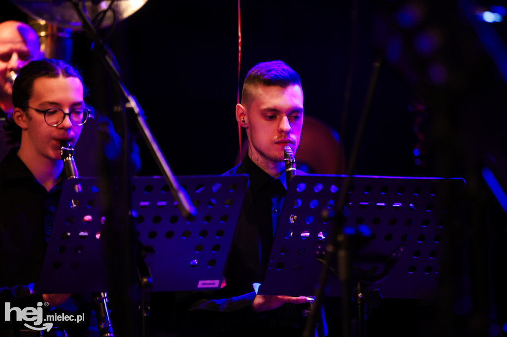 Koncert walentynkowy Mieleckiej Orkiestry Dętej