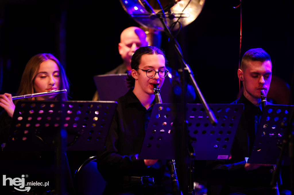 Koncert walentynkowy Mieleckiej Orkiestry Dętej