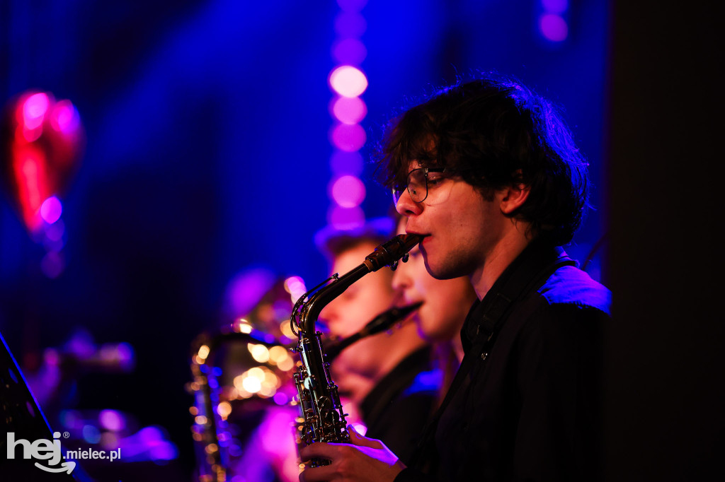 Koncert walentynkowy Mieleckiej Orkiestry Dętej