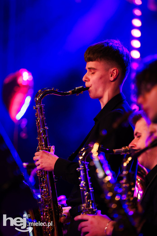 Koncert walentynkowy Mieleckiej Orkiestry Dętej