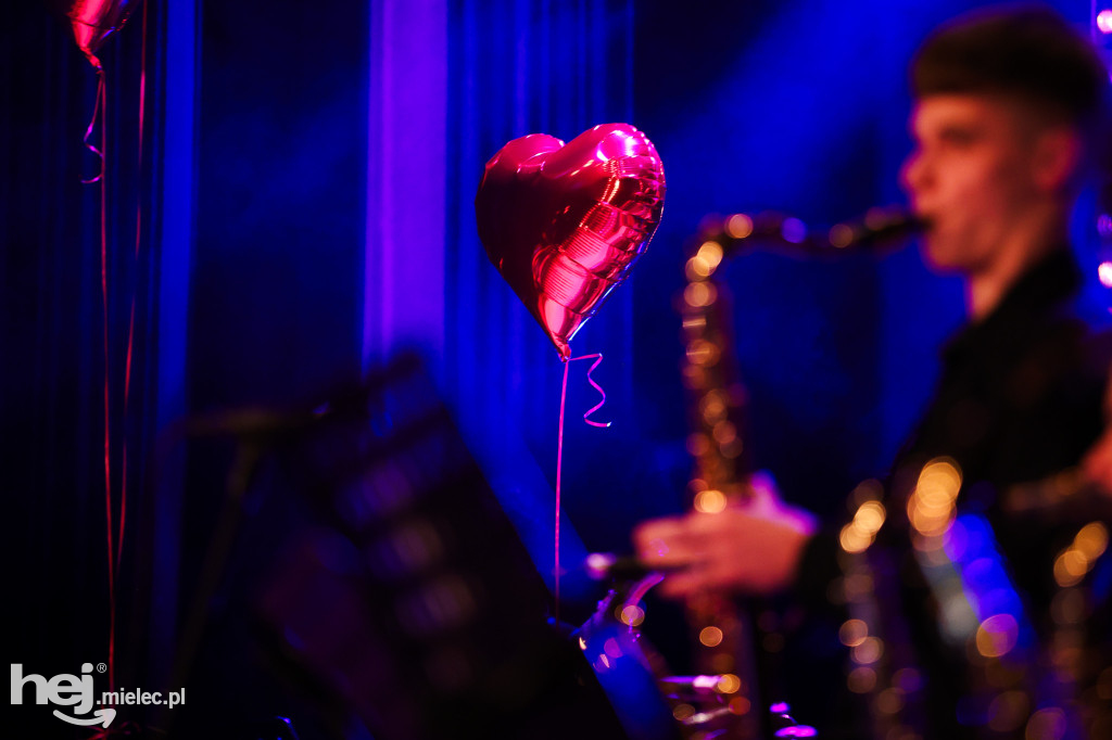 Koncert walentynkowy Mieleckiej Orkiestry Dętej