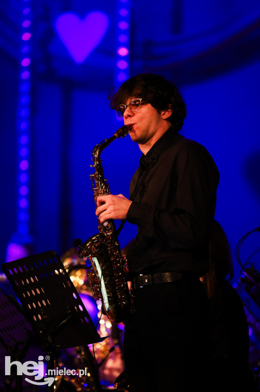 Koncert walentynkowy Mieleckiej Orkiestry Dętej