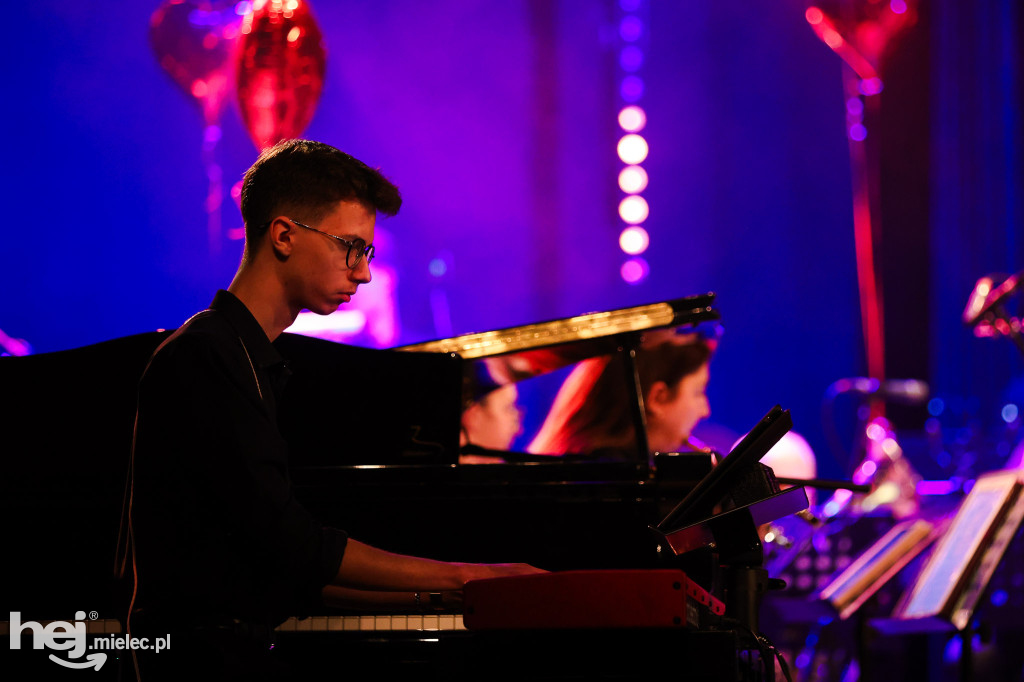 Koncert walentynkowy Mieleckiej Orkiestry Dętej