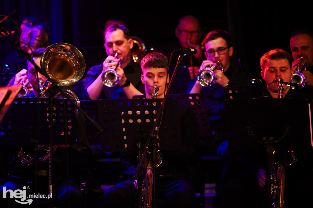 Koncert walentynkowy Mieleckiej Orkiestry Dętej