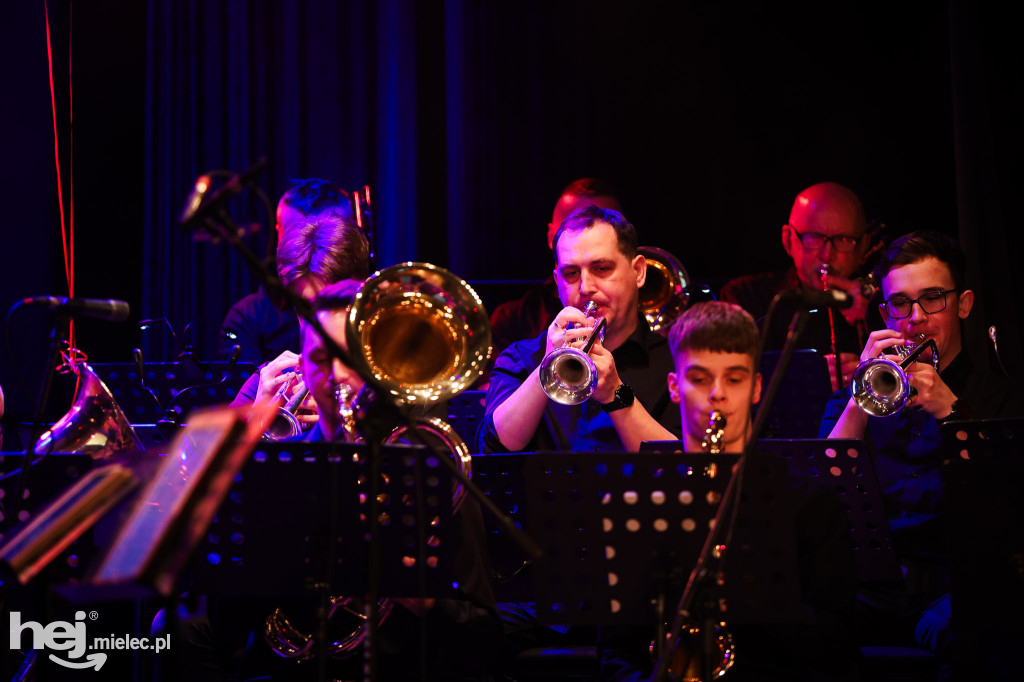 Koncert walentynkowy Mieleckiej Orkiestry Dętej