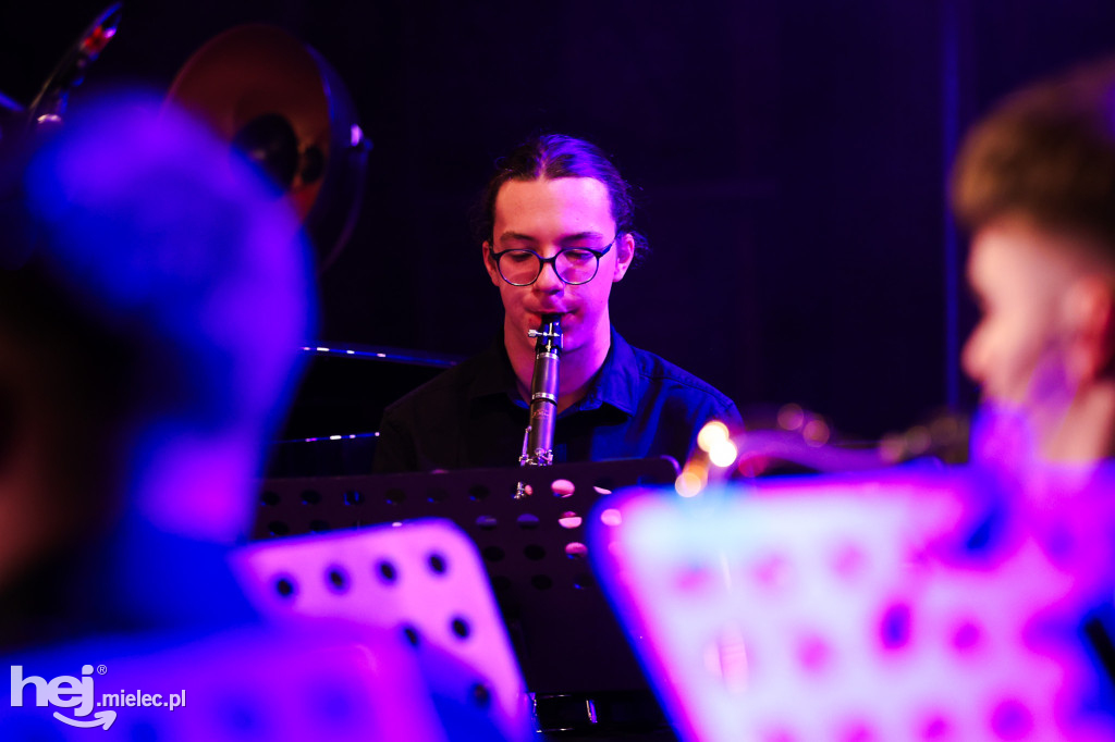 Koncert walentynkowy Mieleckiej Orkiestry Dętej