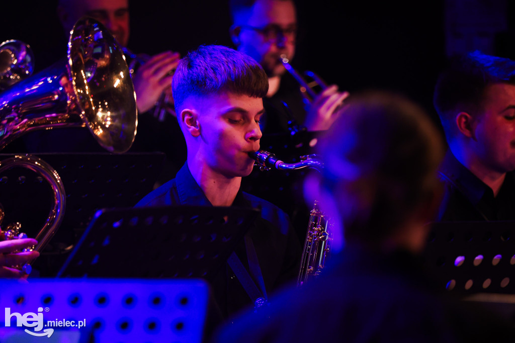 Koncert walentynkowy Mieleckiej Orkiestry Dętej