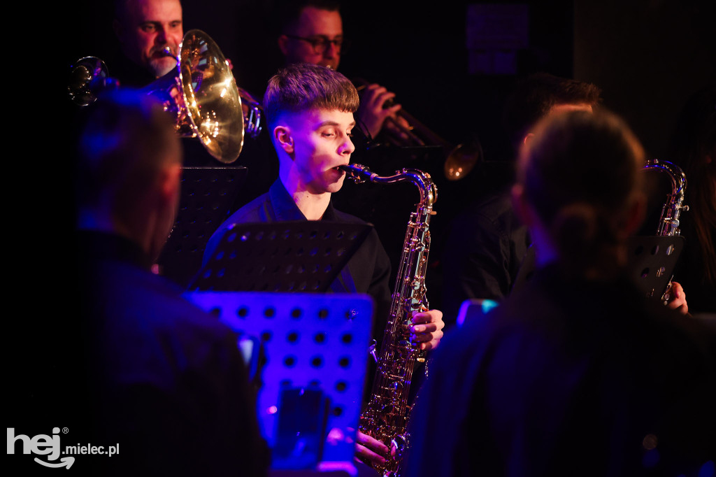 Koncert walentynkowy Mieleckiej Orkiestry Dętej