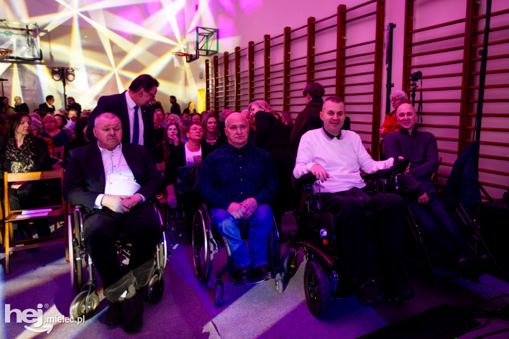 Podróże ze szkołą muzyczną w sali koncertowej I LO