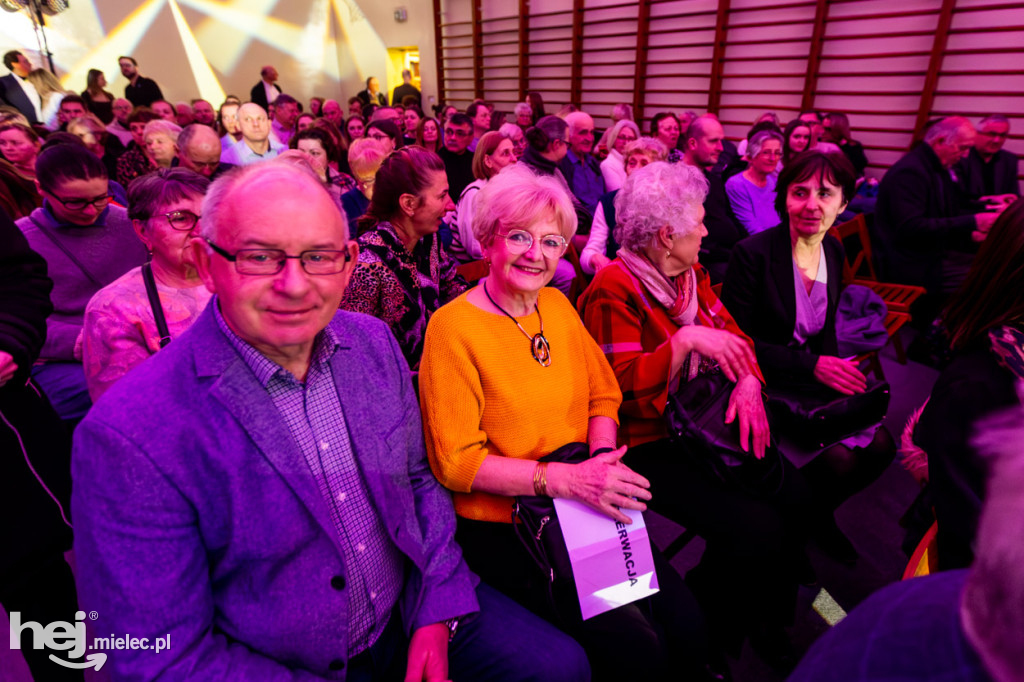 Podróże ze szkołą muzyczną w sali koncertowej I LO