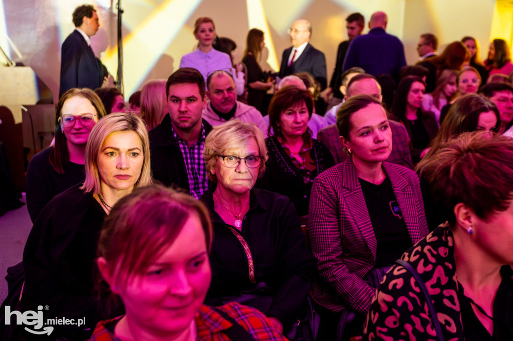 Podróże ze szkołą muzyczną w sali koncertowej I LO