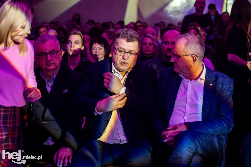 Podróże ze szkołą muzyczną w sali koncertowej I LO