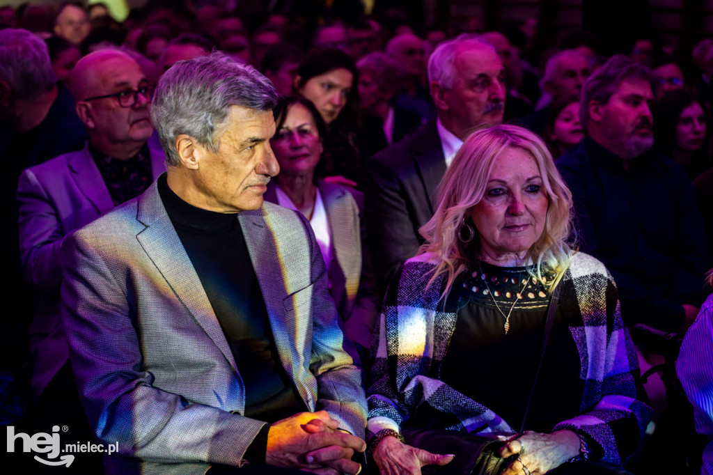 Podróże ze szkołą muzyczną w sali koncertowej I LO