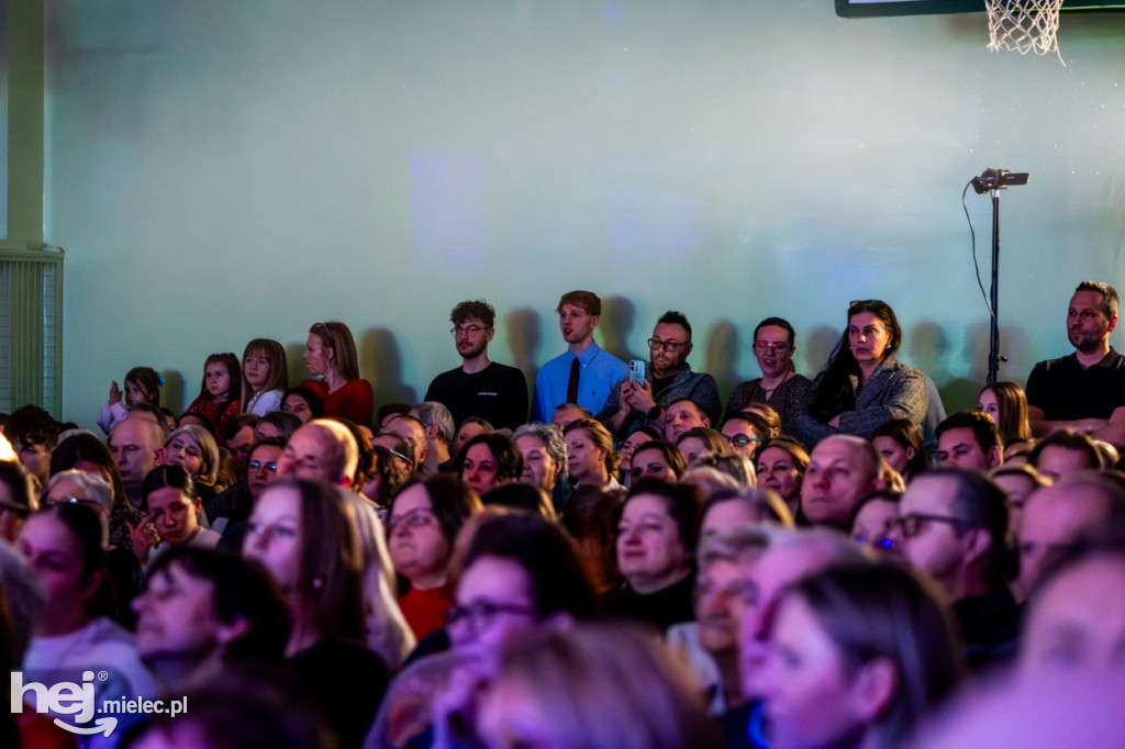 Podróże ze szkołą muzyczną w sali koncertowej I LO