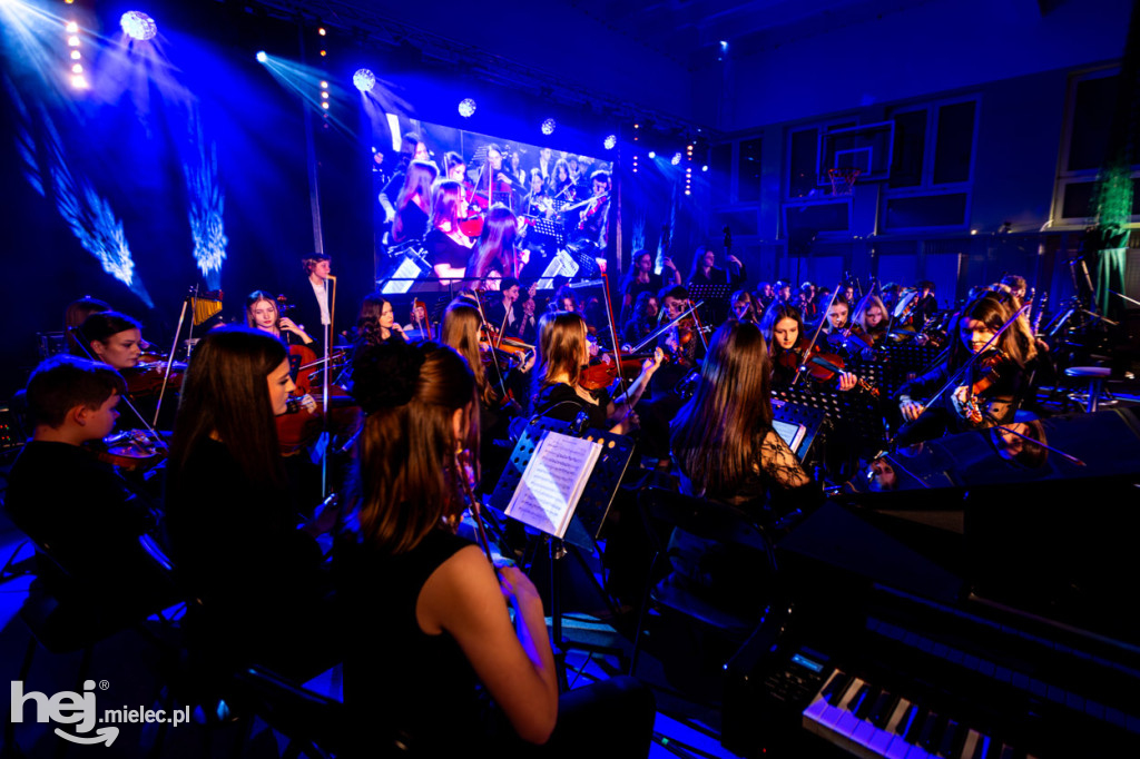 Podróże ze szkołą muzyczną w sali koncertowej I LO