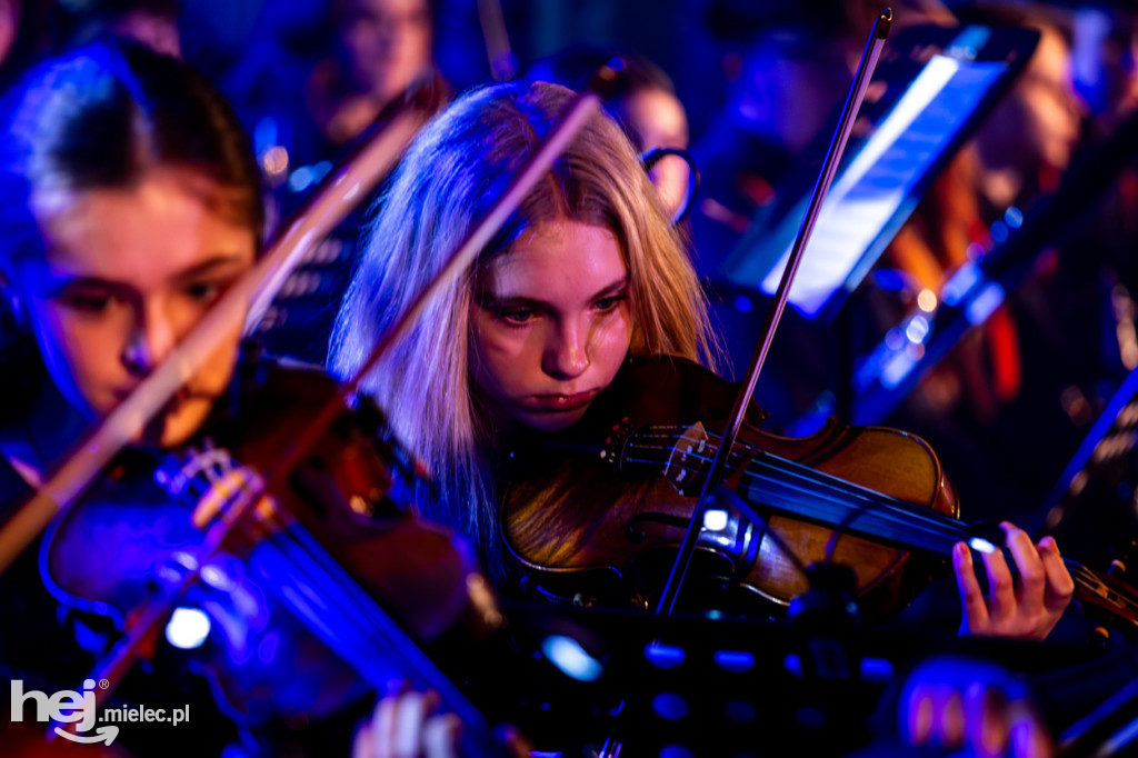 Podróże ze szkołą muzyczną w sali koncertowej I LO